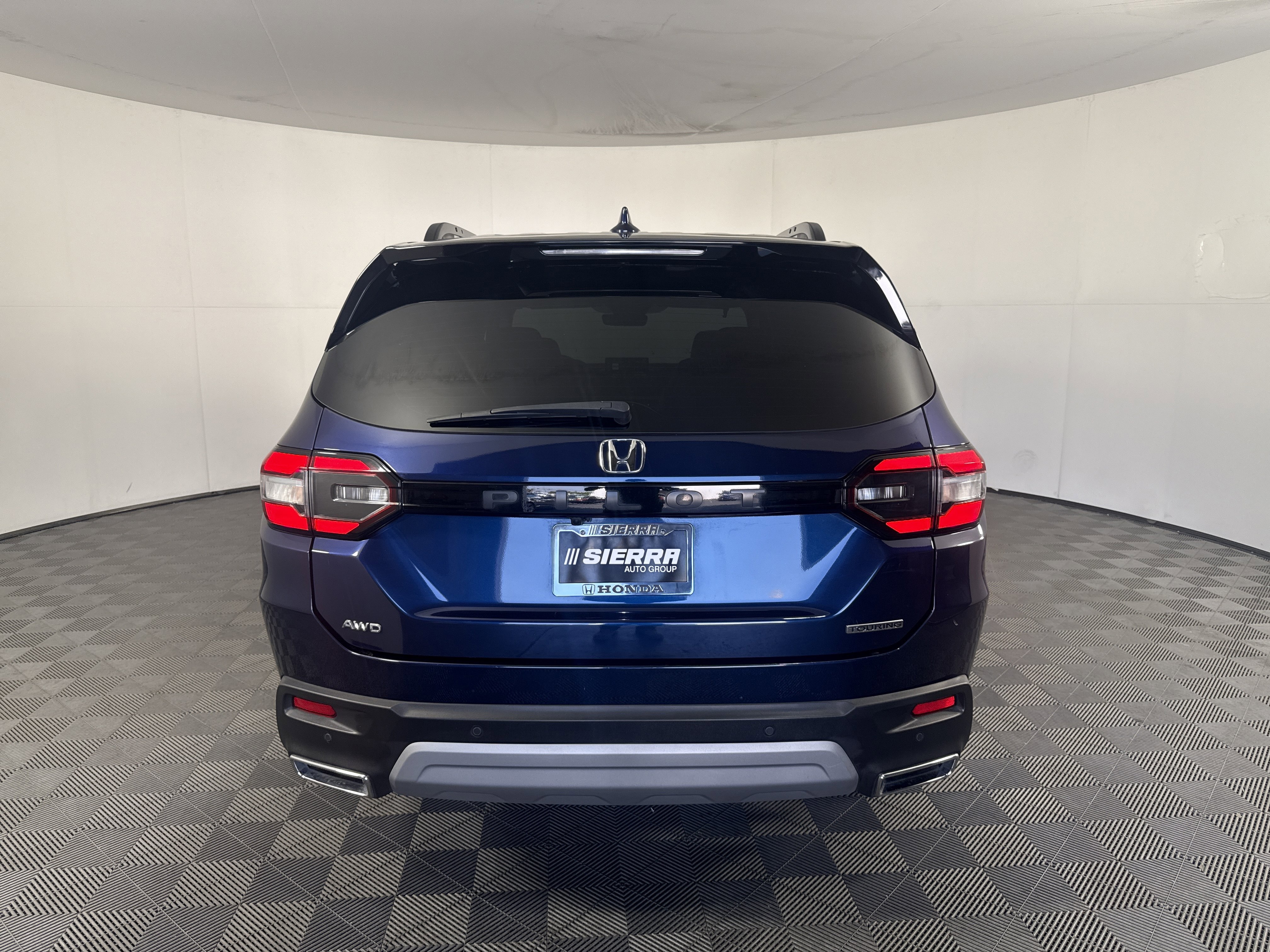 Certified 2023 Honda Pilot Touring image 5