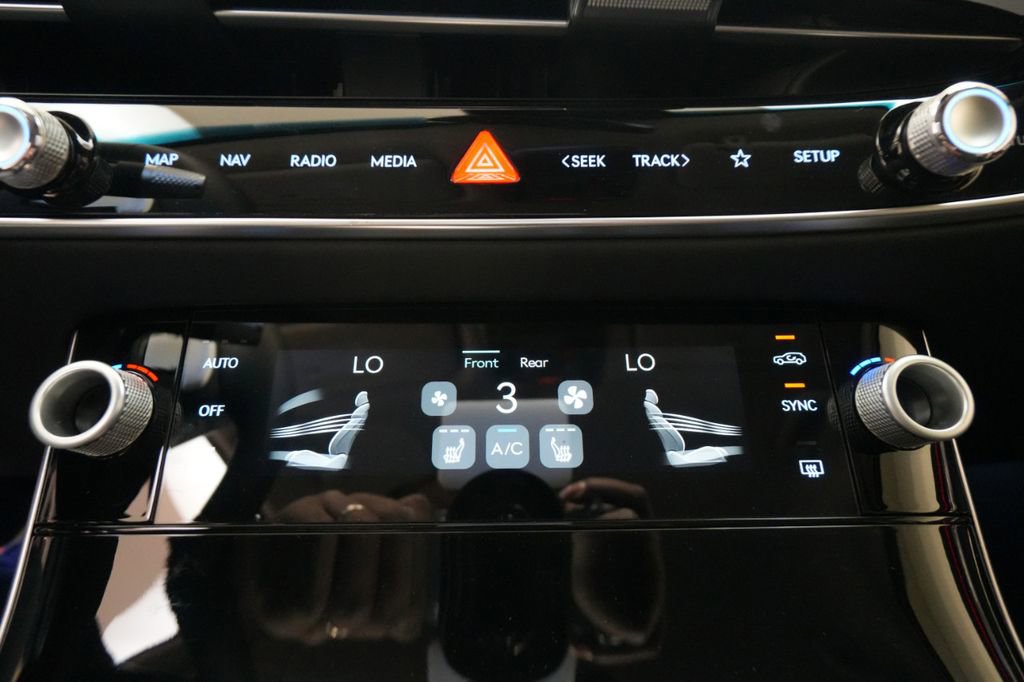 Used 2026 Genesis GV70 2.5T image 45