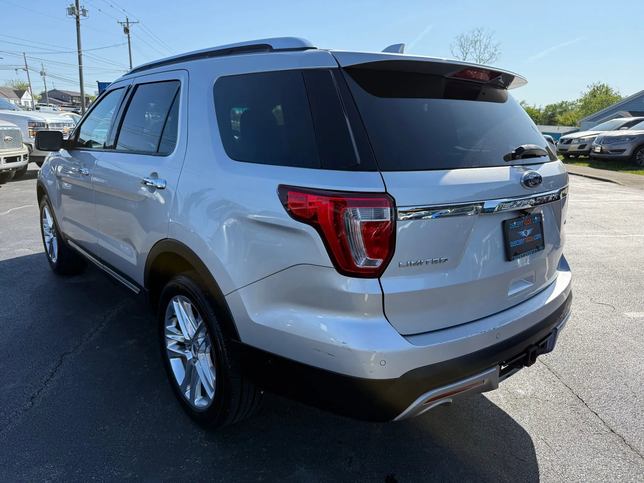 Used 2017 Ford Explorer Limited w/ Equipment Group 301A image 5