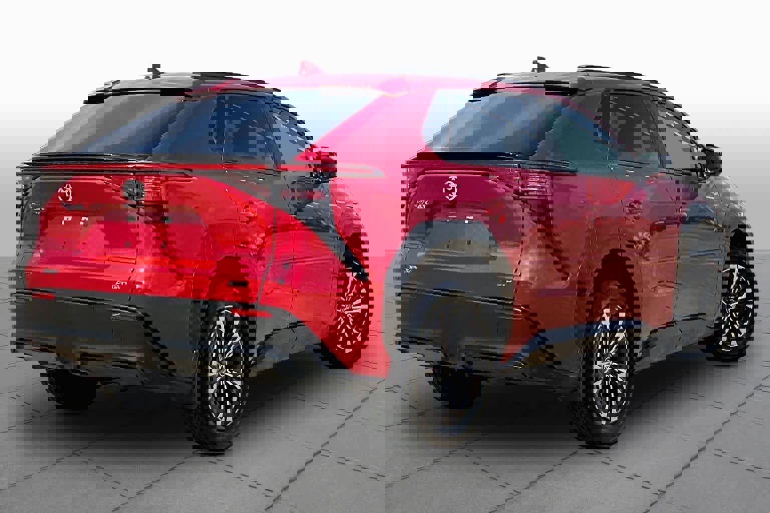 Used 2024 Toyota bZ4X XLE w/ Weather Package AWD/4WD image 12