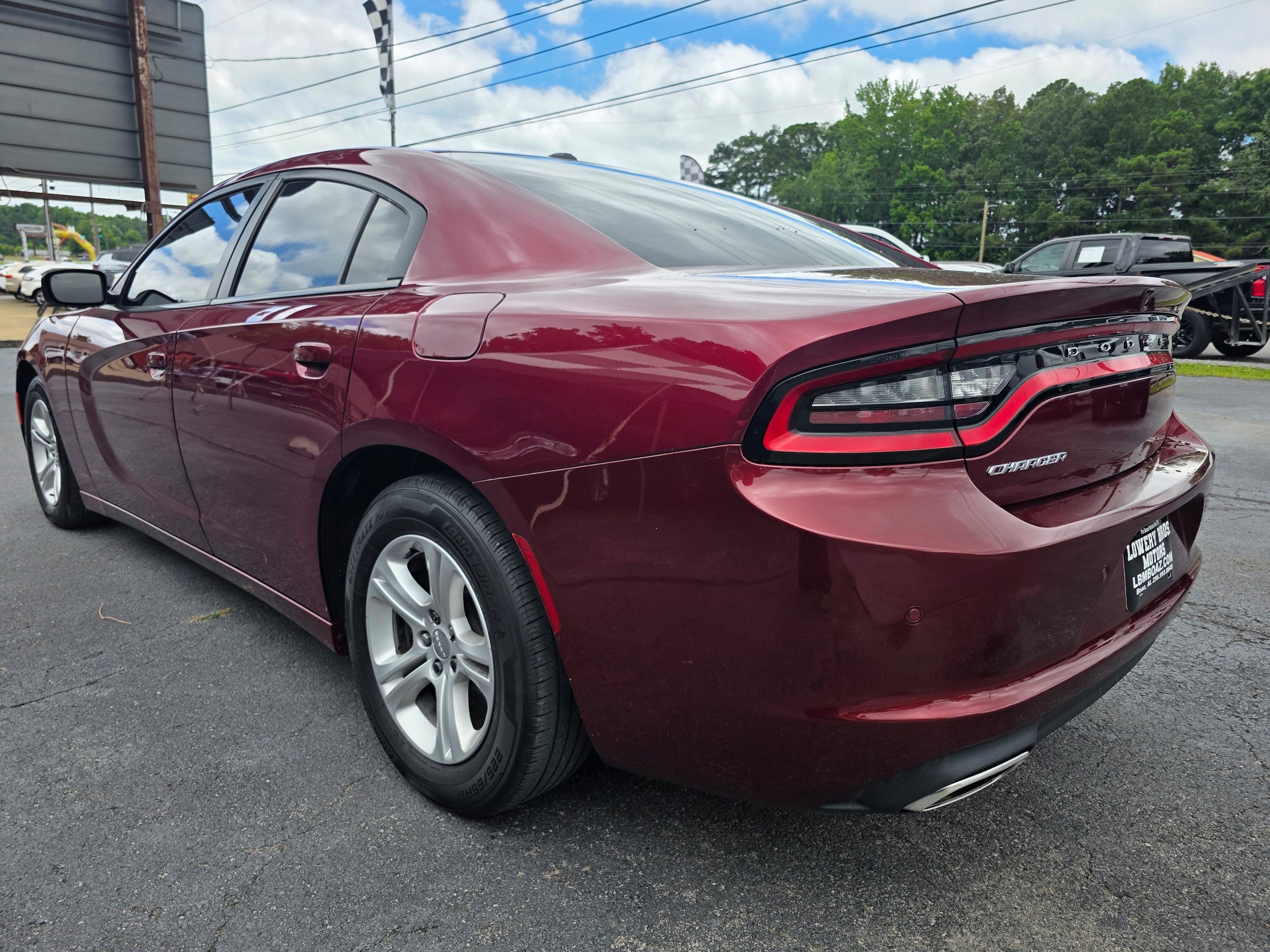 Used 2019 Dodge Charger SXT w/ Leather Interior Group RWD image 7