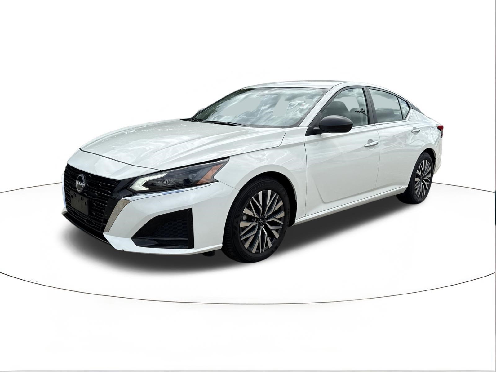 Used 2025 Nissan Altima 2.5 SV FWD image 7