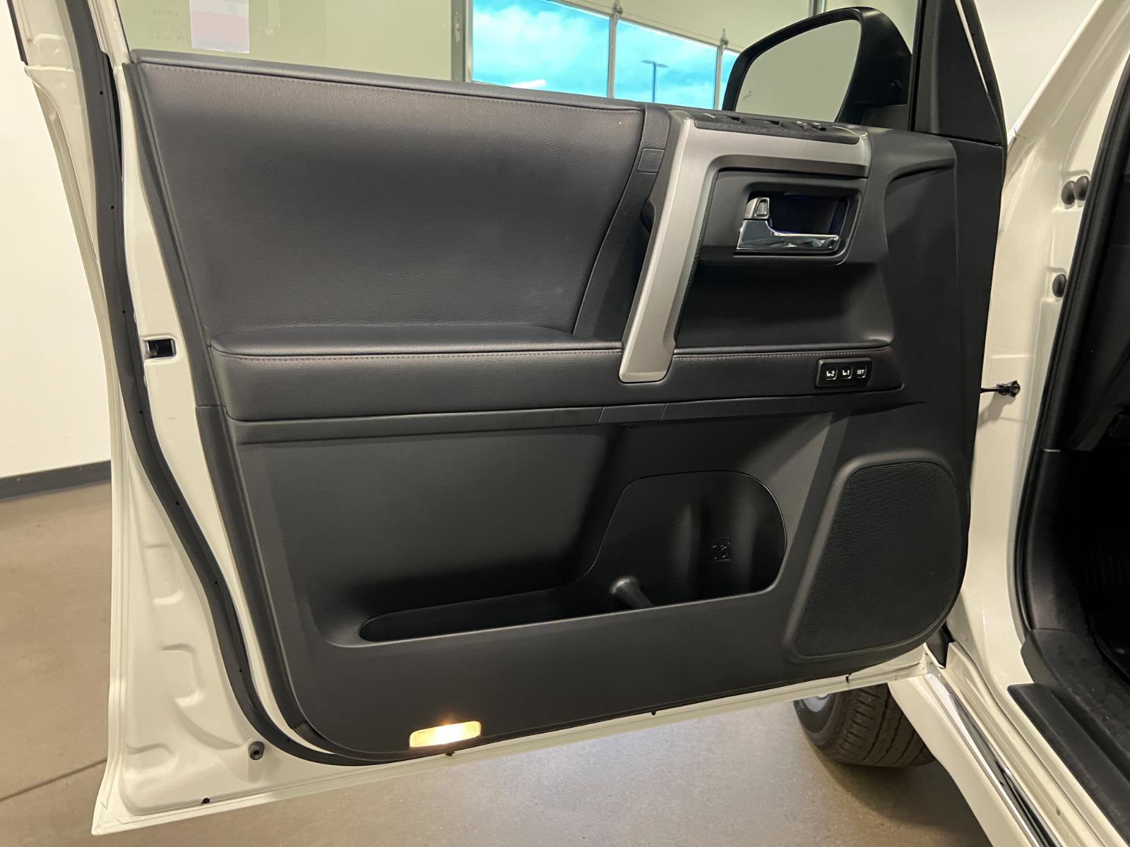 Used 2023 Toyota 4Runner Limited image 28