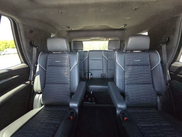 Used 2025 Cadillac Escalade Sport Platinum w/ LPO, Floor Liner Package AWD/4WD image 18