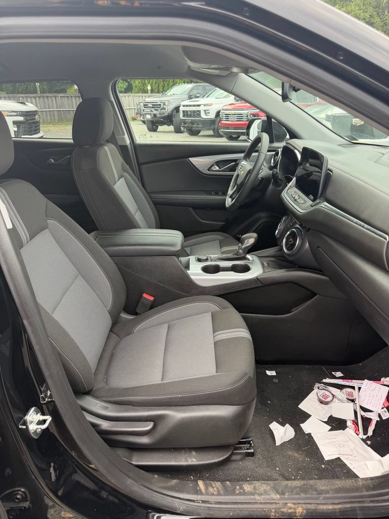 Used 2024 Chevrolet Blazer LT w/ Convenience Package FWD image 16