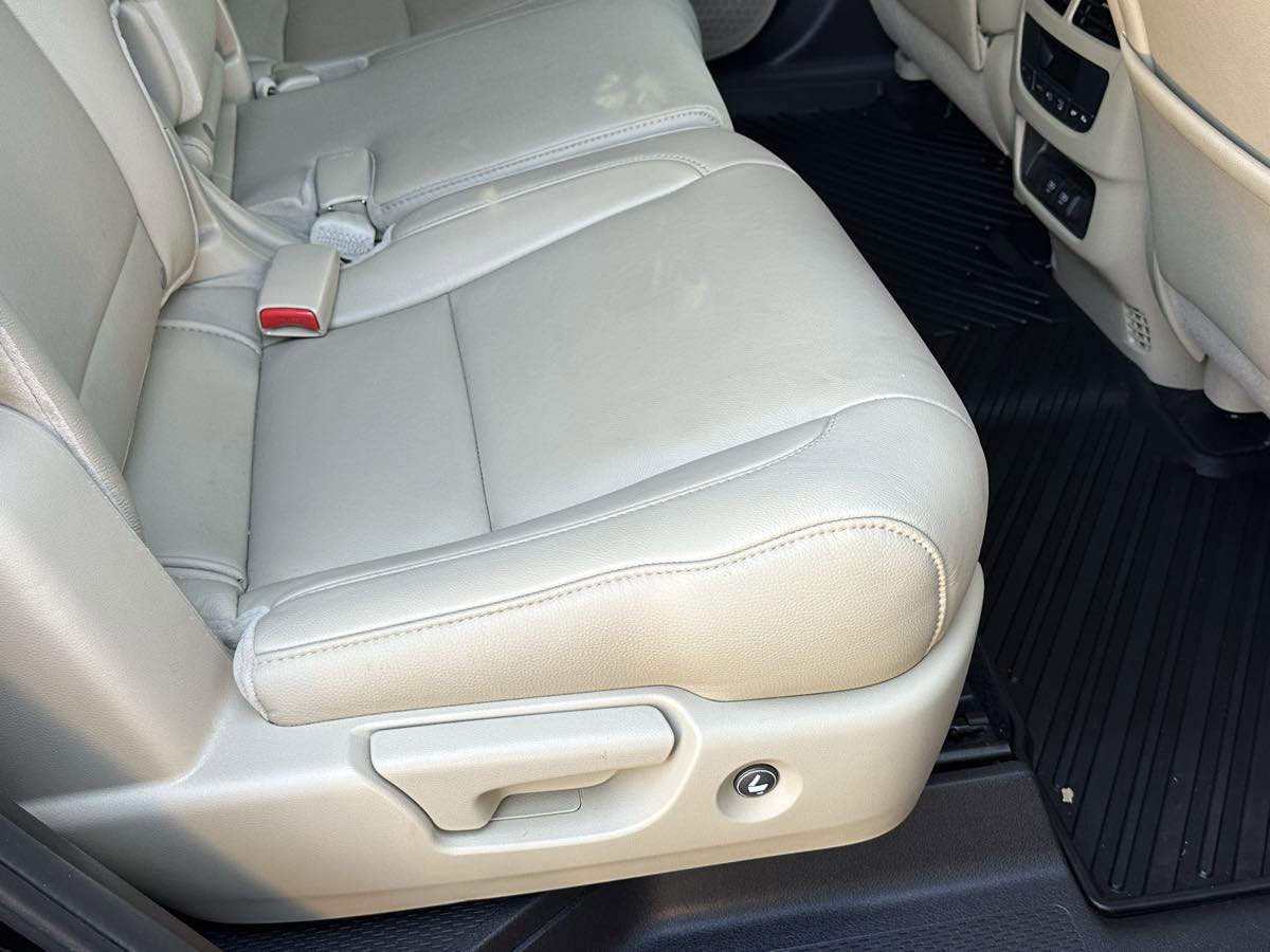 Used 2020 Acura MDX FWD image 16