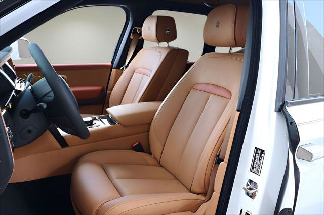 Certified 2023 Rolls-Royce Cullinan Black Badge AWD/4WD image 16