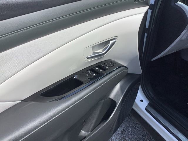 Used 2025 Hyundai Tucson Limited image 17