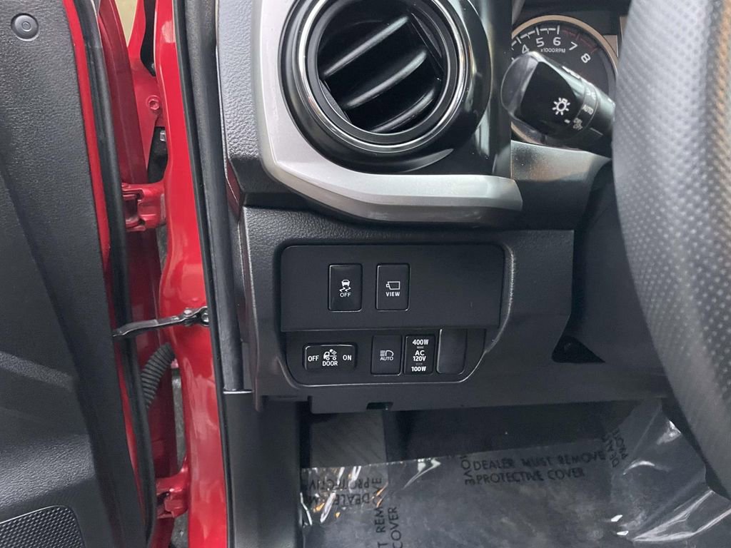 Used 2023 Toyota Tacoma Limited image 31