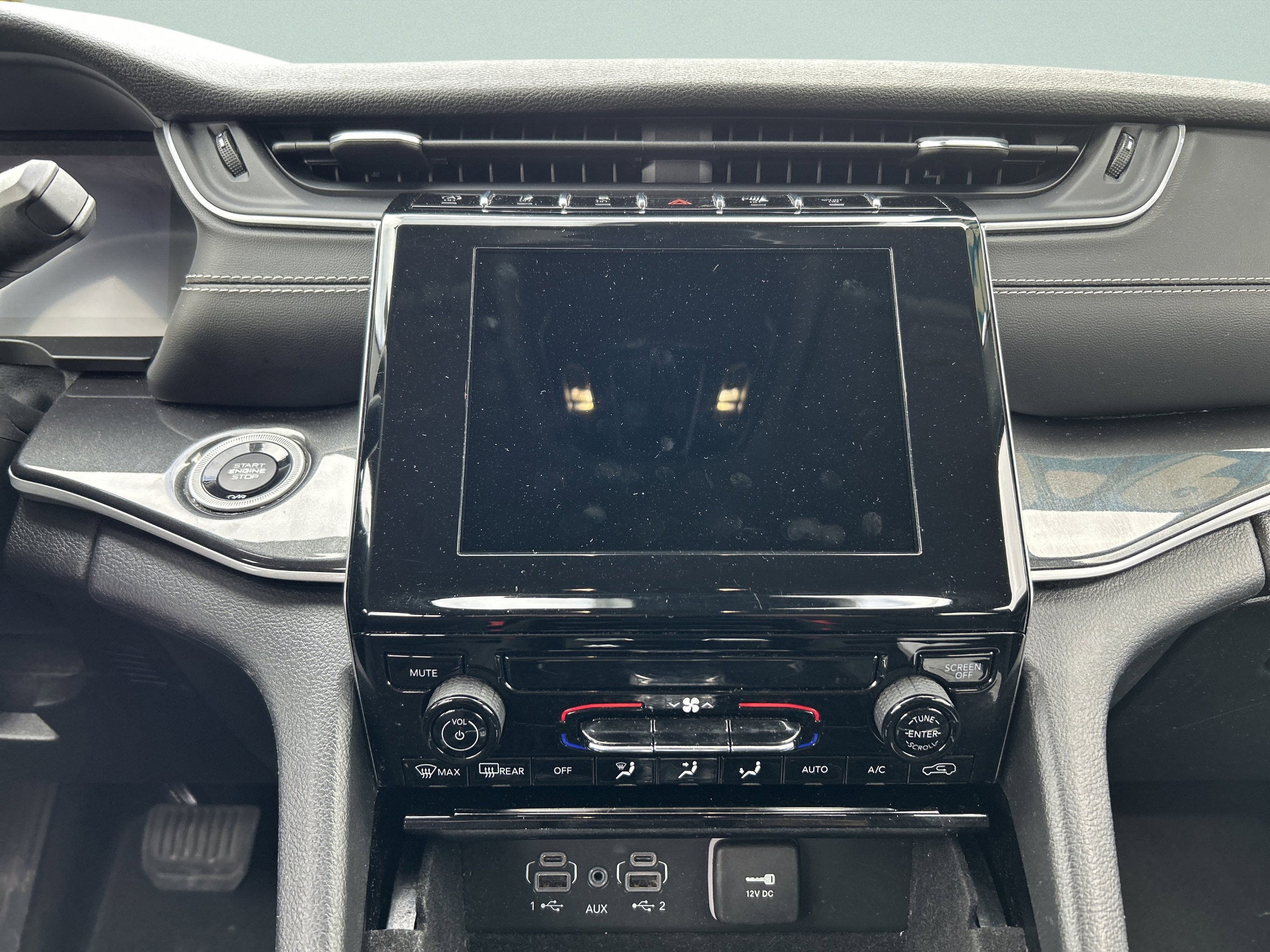 Used 2022 Jeep Grand Cherokee L Laredo w/ Luxury Tech Group I image 18