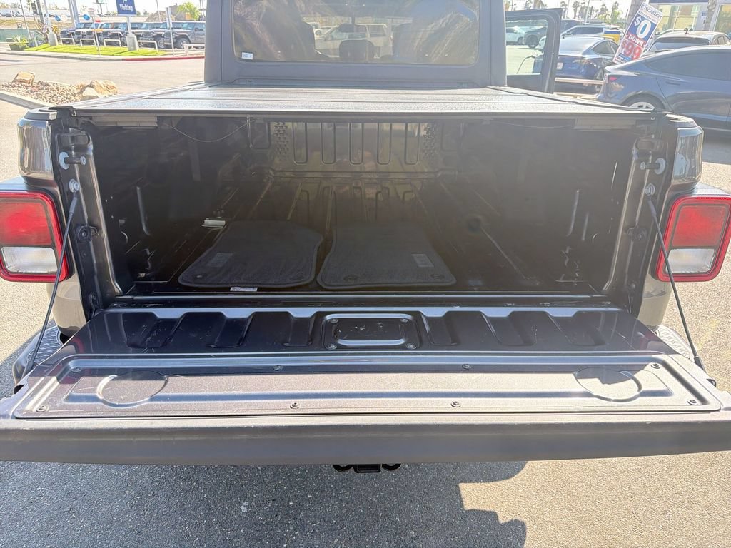 Used 2021 Jeep Gladiator Sport AWD/4WD image 20