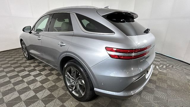 Used 2024 Genesis Electrified GV70 AWD/4WD image 5