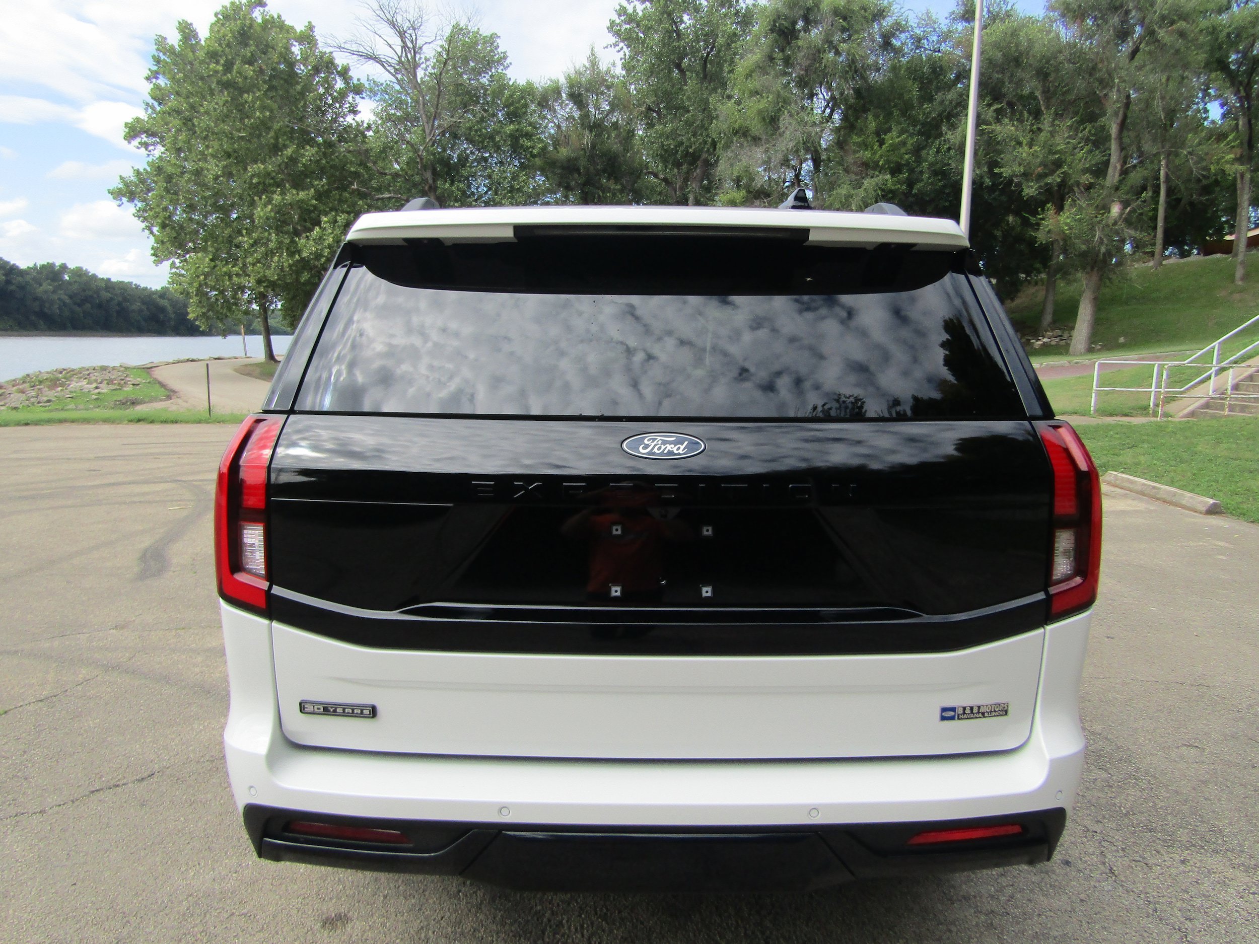 New 2027 Ford Expedition Platinum AWD/4WD image 3