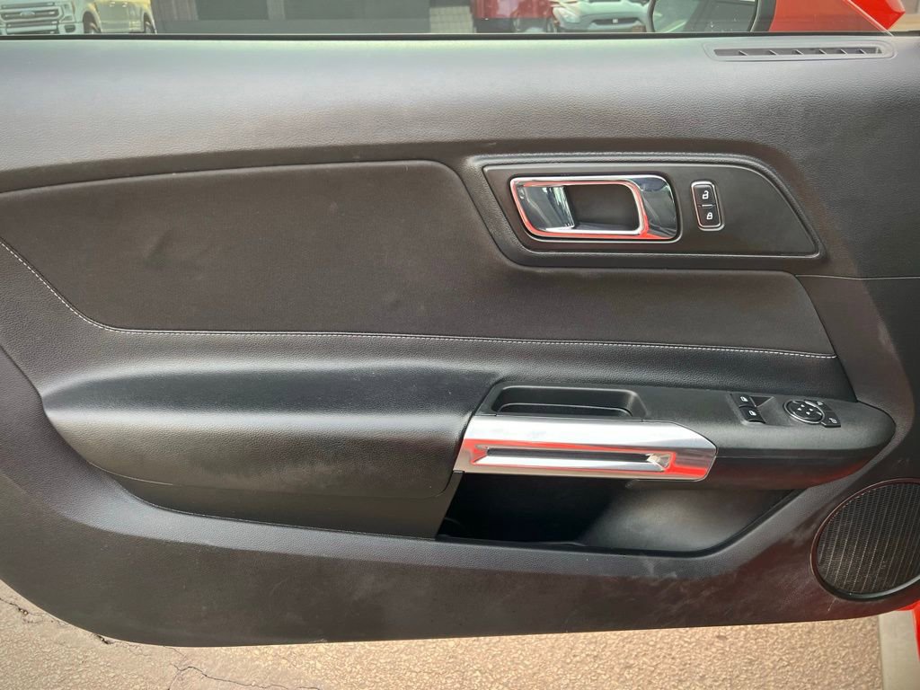 Used 2016 Ford Mustang Coupe image 35