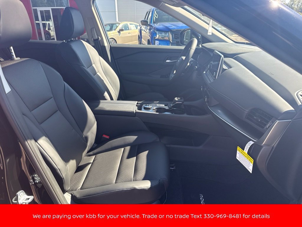New 2026 Nissan Rogue Dark Armor AWD/4WD image 32