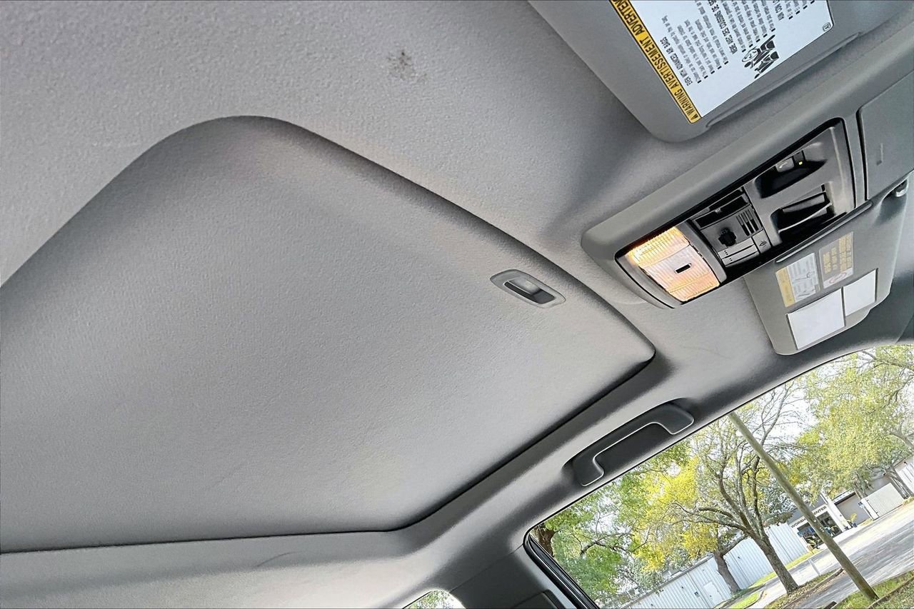 Used 2022 Toyota 4Runner Limited AWD/4WD image 26
