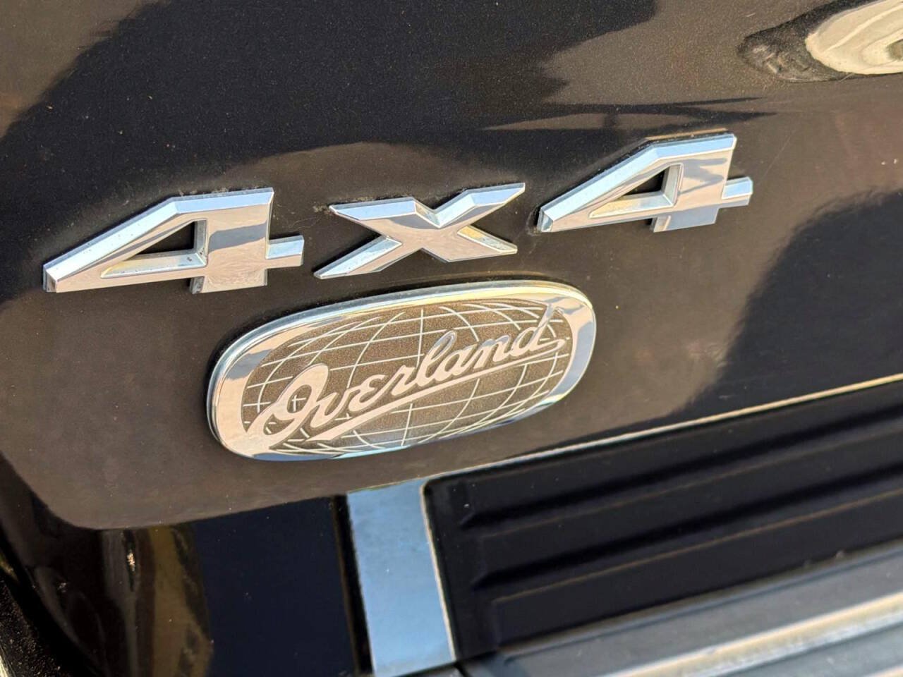 Used 2012 Jeep Grand Cherokee Overland AWD/4WD image 15