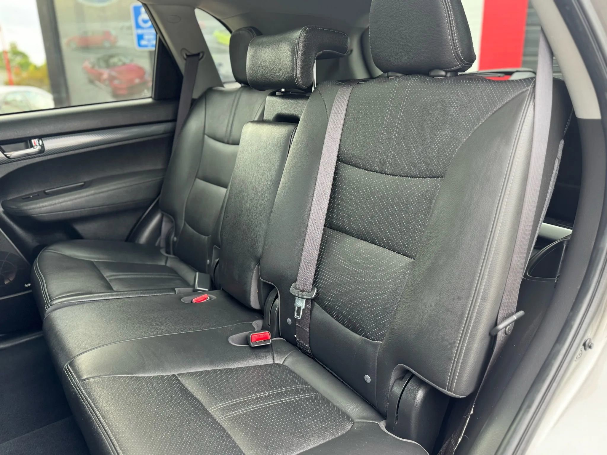 Used 2011 Kia Sorento SX image 13