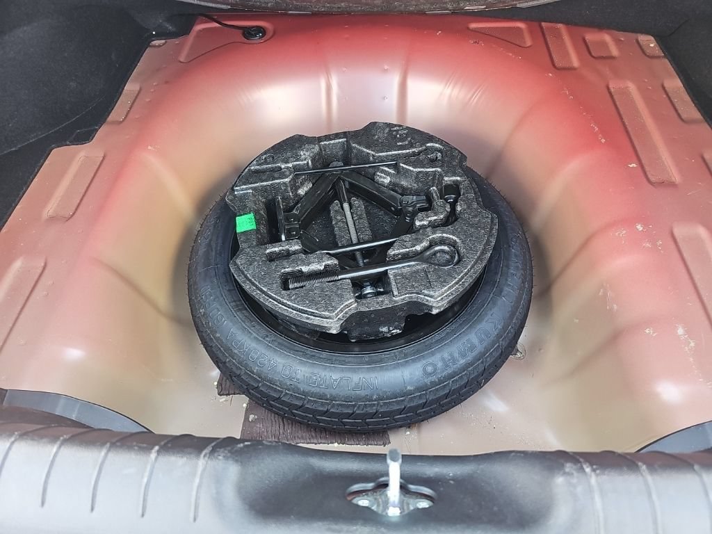 Certified 2025 Hyundai Elantra SEL FWD image 36
