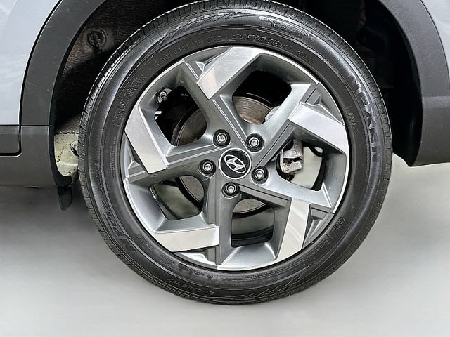 Used 2023 Hyundai Venue SEL w/ Cargo Package FWD image 32