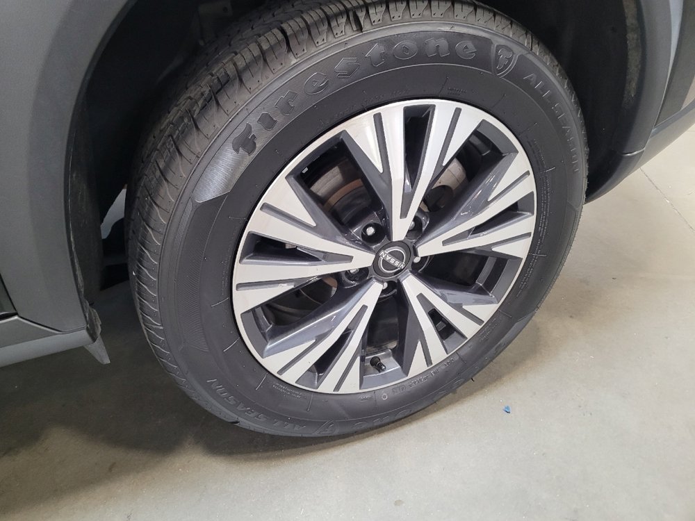 Used 2023 Nissan Rogue SV FWD image 31