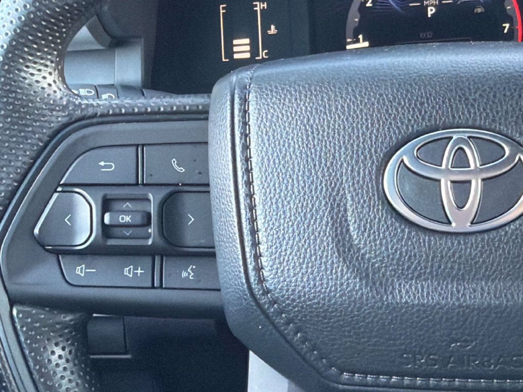 Certified 2024 Toyota Tacoma SR5 AWD/4WD image 11