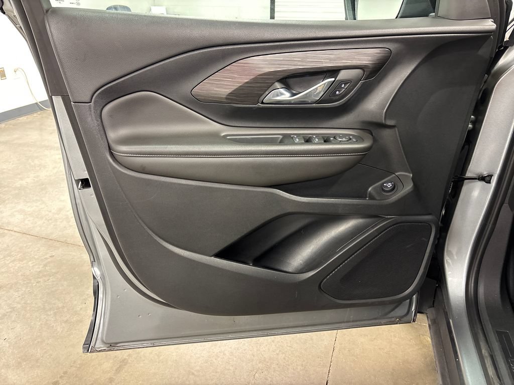 Used 2023 GMC Terrain SLE w/ Driver Convenience Package FWD image 22