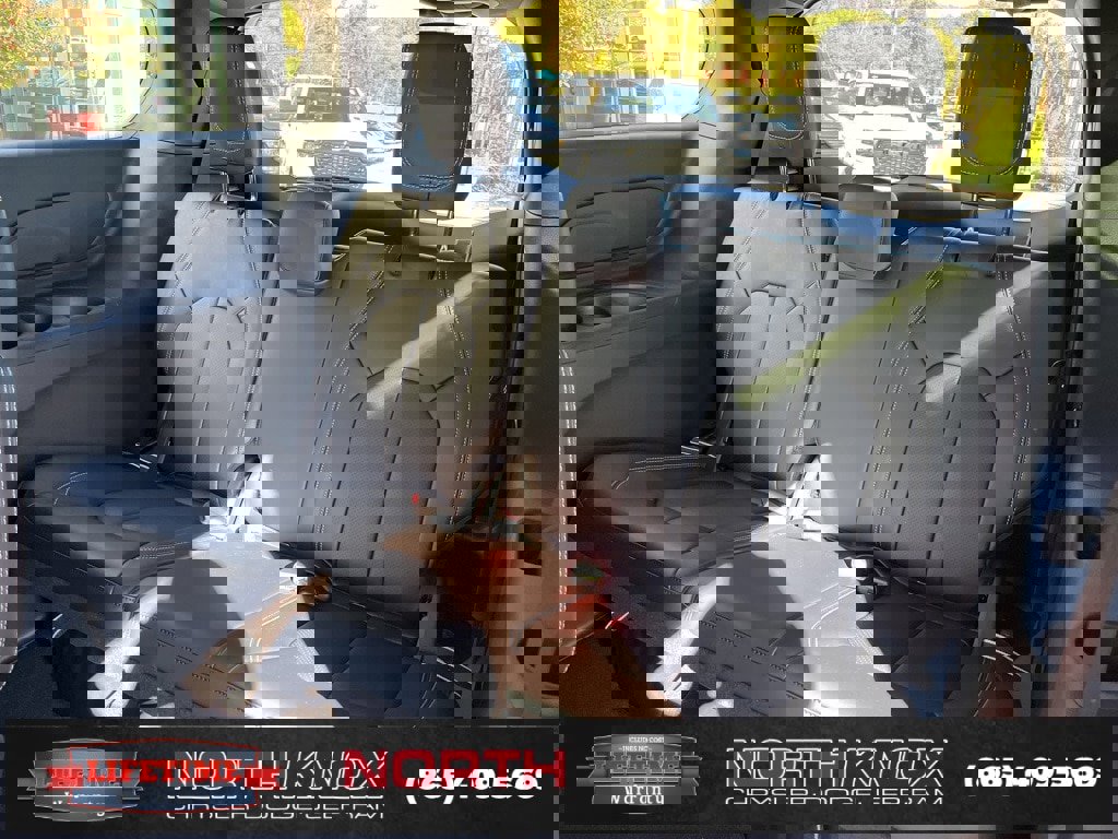 New 2026 Chrysler Voyager LX image 15