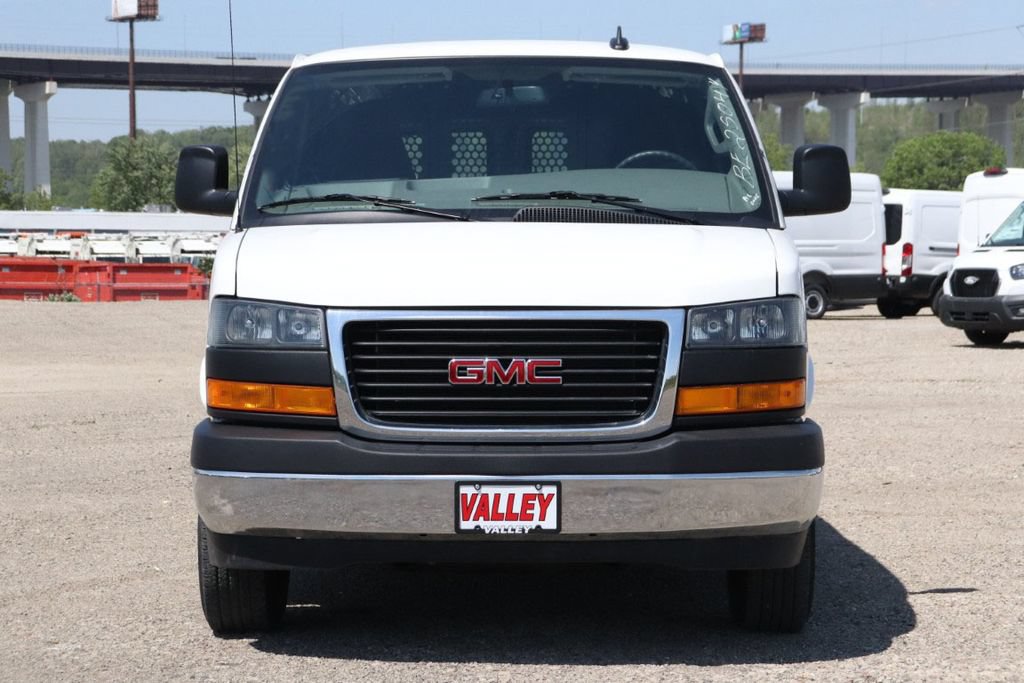 Used 2024 GMC Savana 2500 w/ Driver Convenience Package RWD image 3