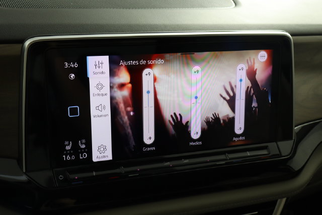 Used 2024 Volkswagen Atlas SE FWD image 33