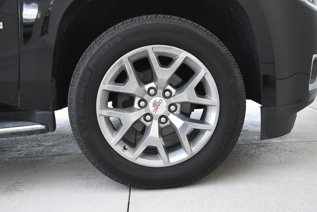 Used 2018 GMC Yukon SLE w/ SLE Value Package image 30