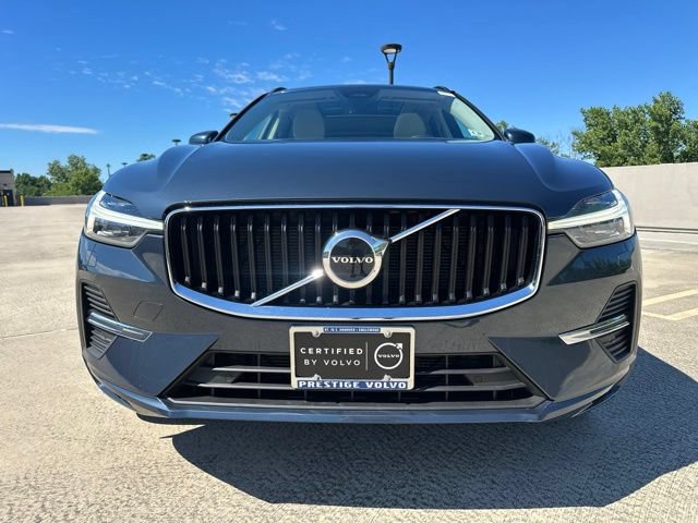 Certified 2022 Volvo XC60 B5 Momentum w/ Climate Package AWD/4WD image 2