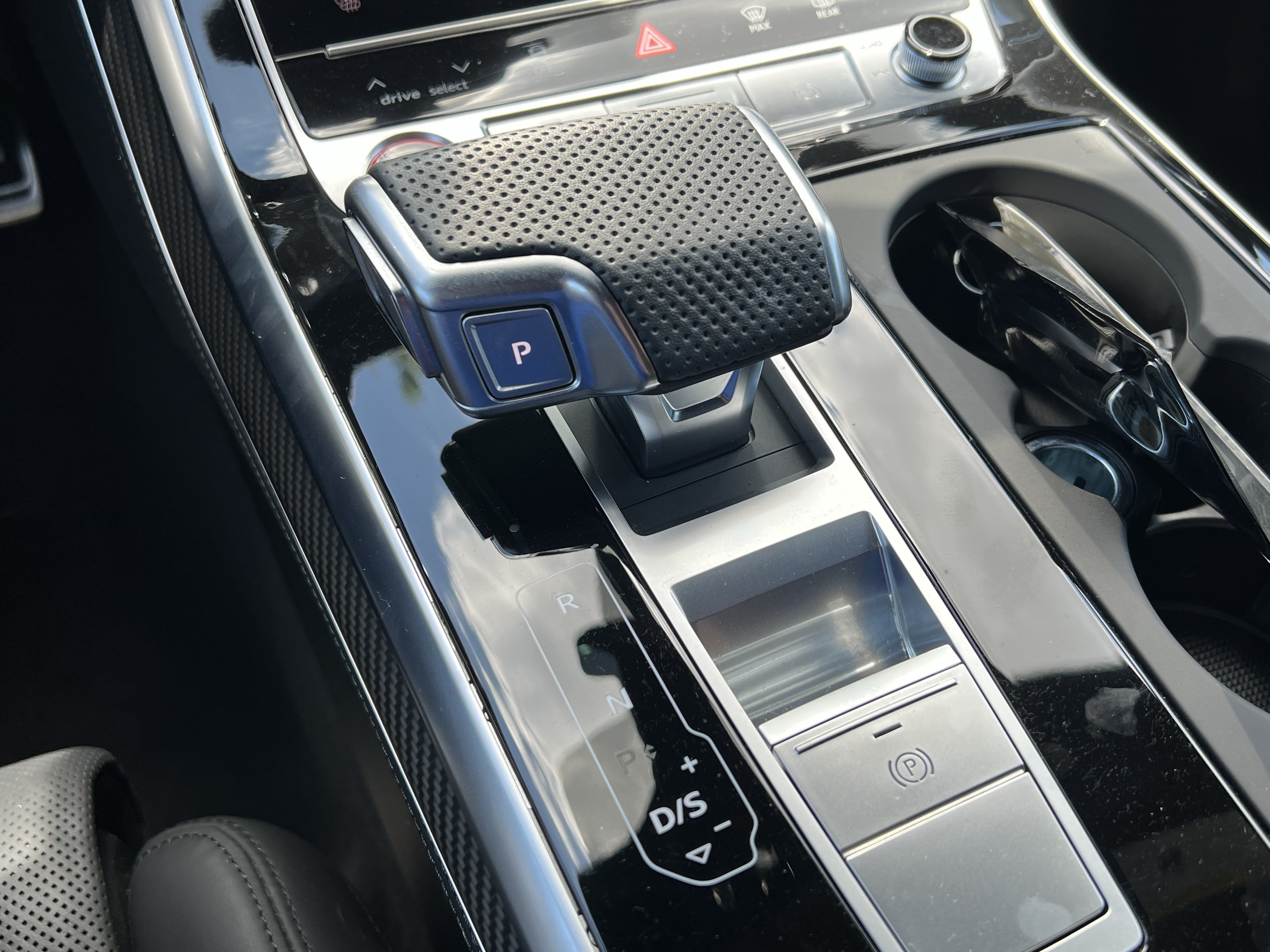 Certified 2025 Audi RS Q8 performance AWD/4WD image 26