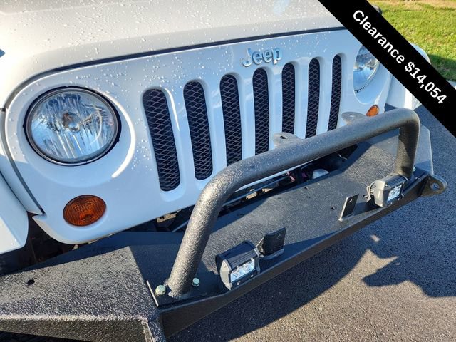 Used 2012 Jeep Wrangler Unlimited Rubicon w/ Dual Top Group image 28