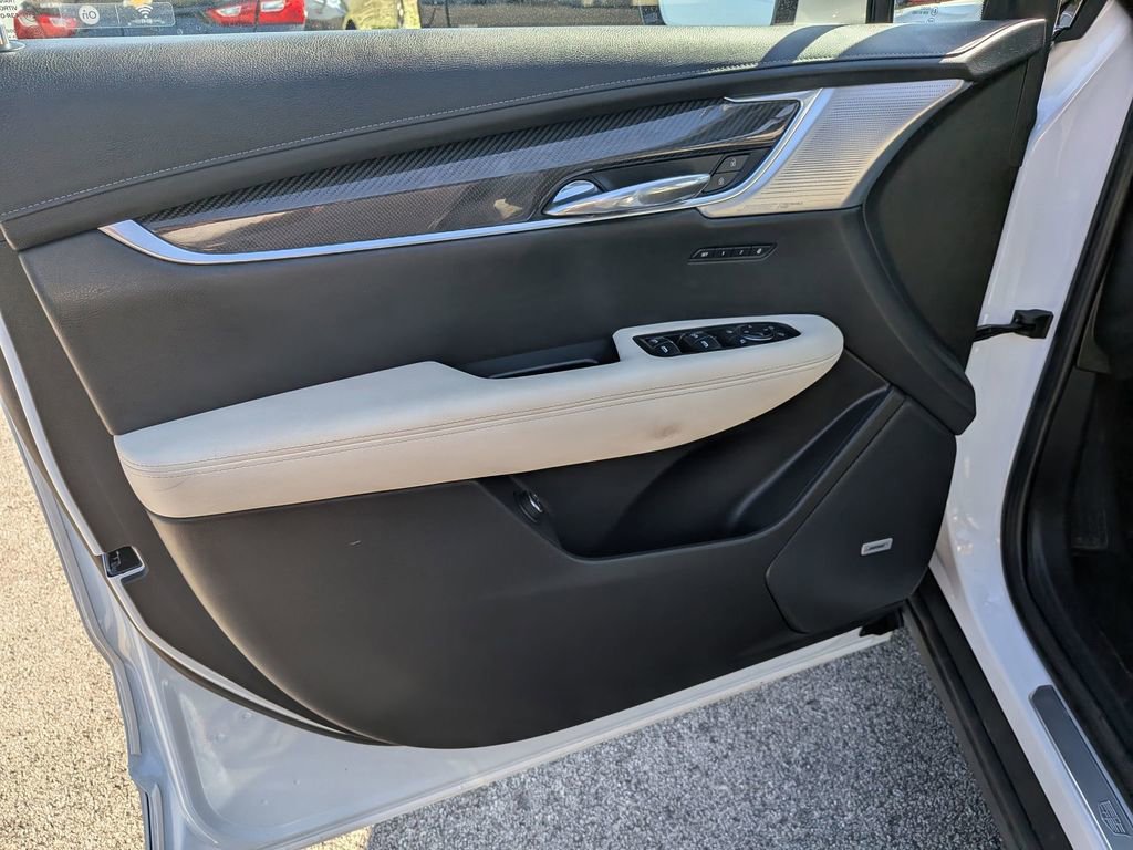Certified 2024 Cadillac XT6 Sport w/ Technology Package image 10