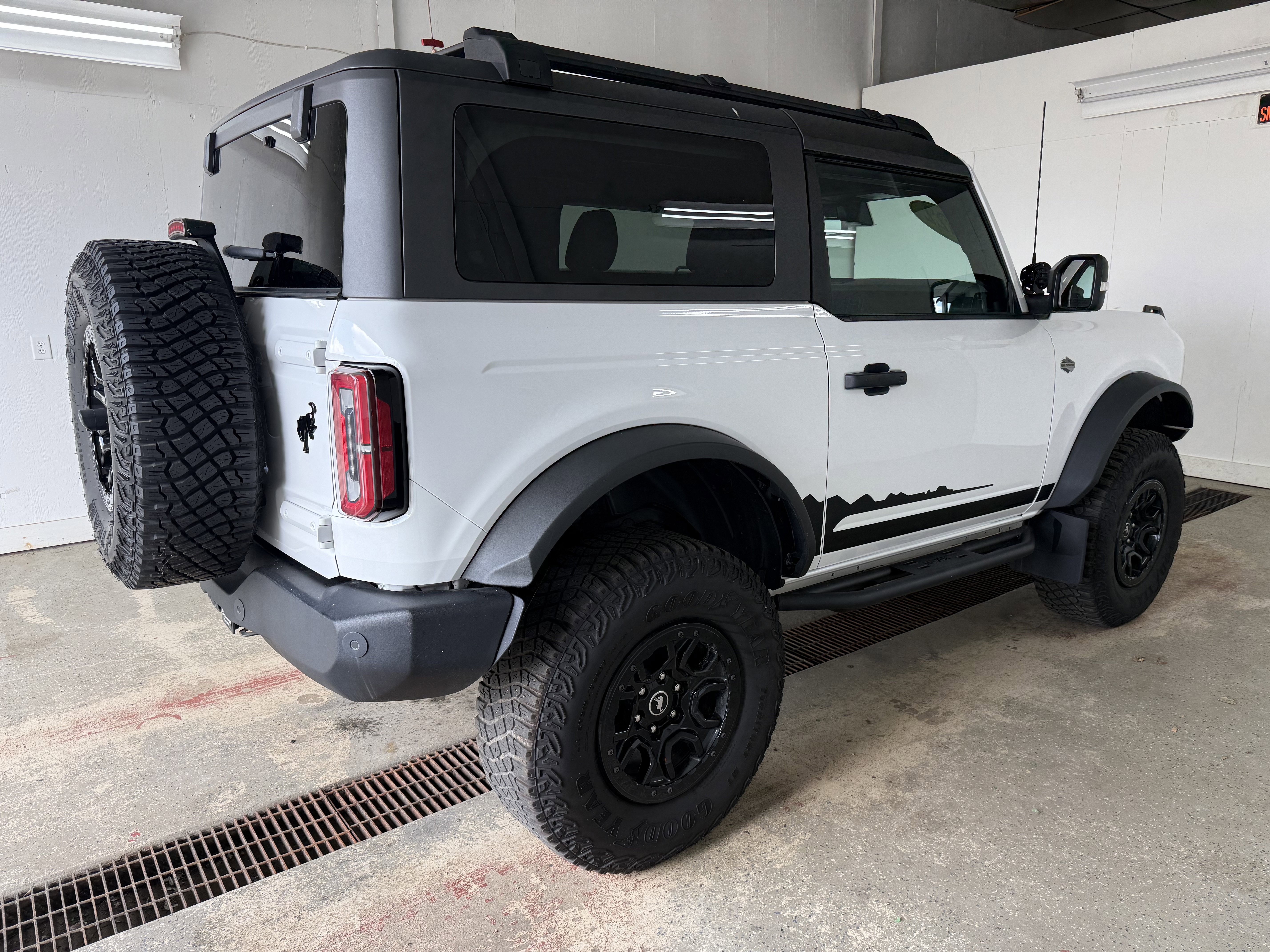 Used 2022 Ford Bronco Wildtrak image 6