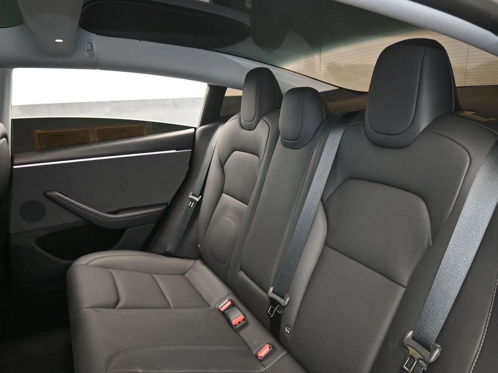 Used 2024 Tesla Model 3 Standard Range image 28