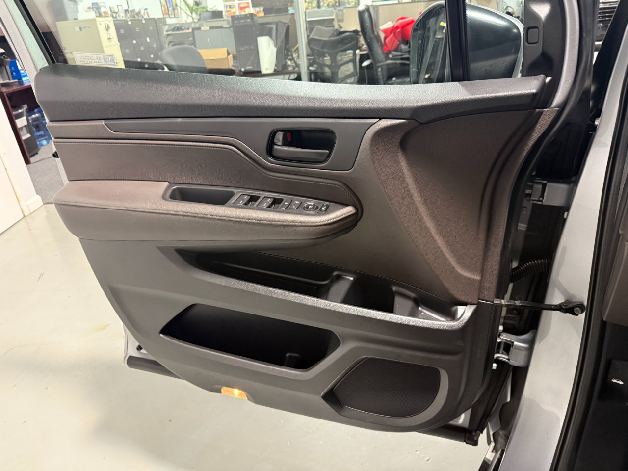 Used 2022 Honda Odyssey EX image 12