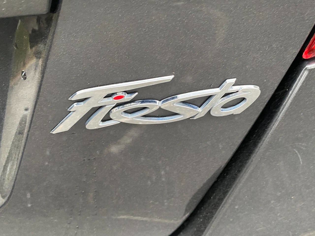 Used 2018 Ford Fiesta SE image 36