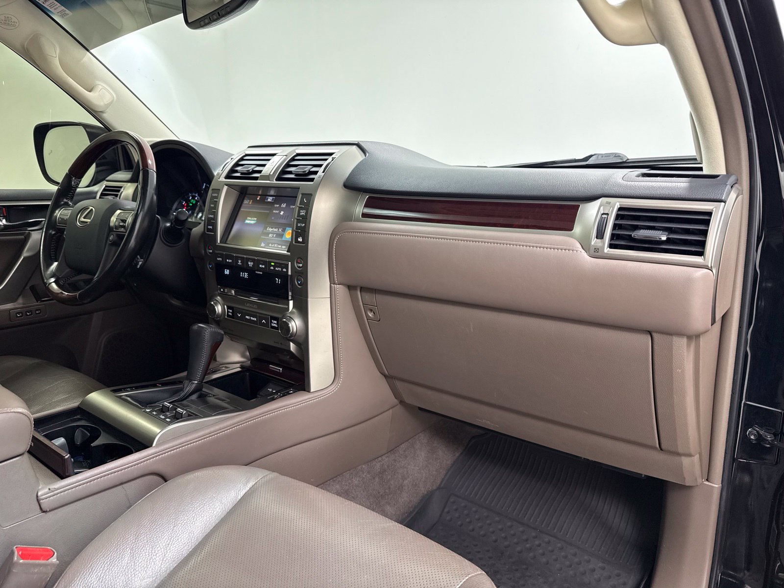 Used 2018 Lexus GX 460 Premium AWD/4WD image 32