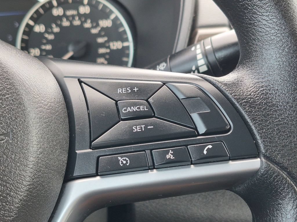 Used 2025 Nissan Altima 2.5 SV FWD image 13