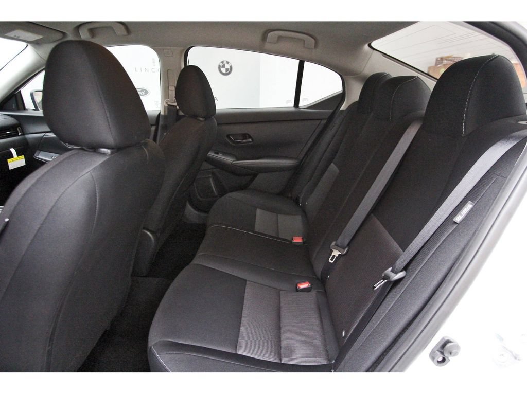 Used 2025 Nissan Sentra SV FWD image 11