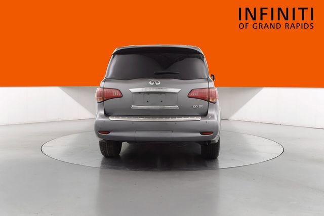 Used 2016 INFINITI QX80 4WD w/ Driver's Assistance Package image 4