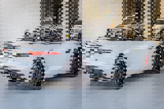 Used 2014 Jaguar F-TYPE Convertible image 15