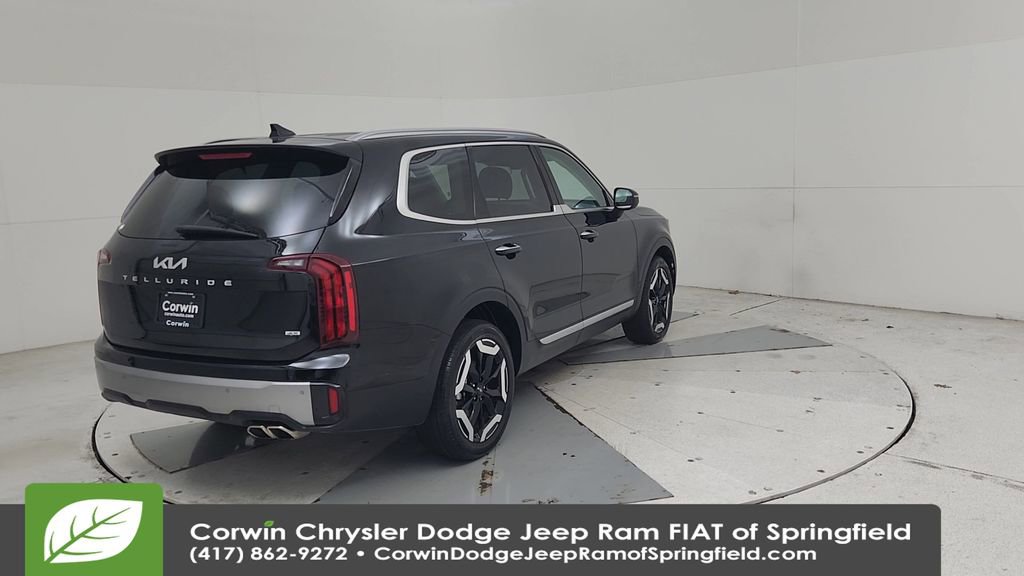 Used 2025 Kia Telluride S AWD/4WD image 14