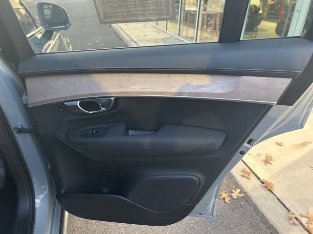 Certified 2025 Volvo XC90 B6 Plus image 12