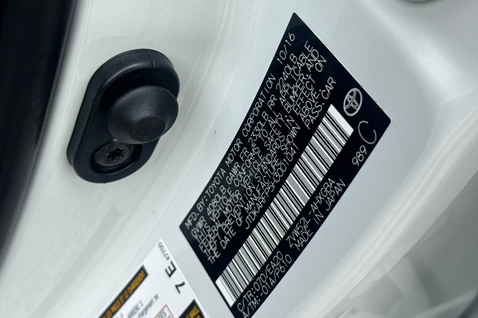Used 2017 Toyota Prius Prime Premium FWD image 30