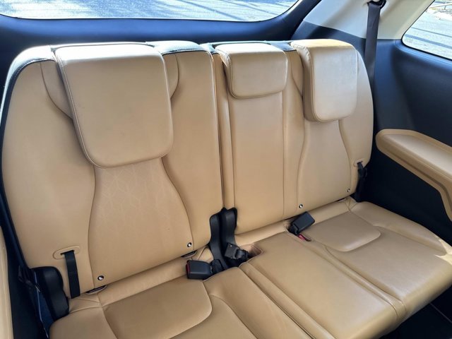 Used 2024 Kia Carnival LX image 19