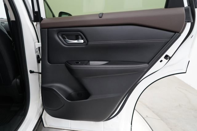 Used 2023 Nissan Rogue SV w/ SV Premium B Package image 66