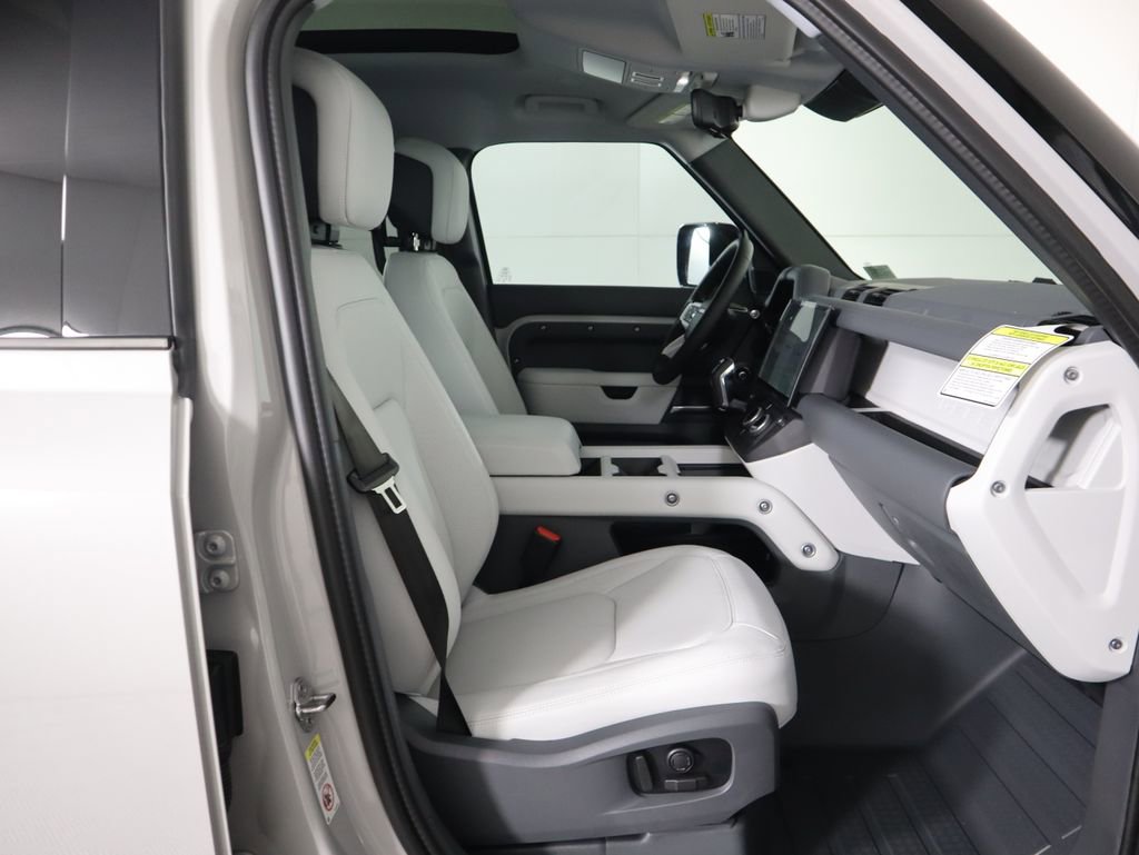 New 2026 Land Rover Defender 110 S image 21
